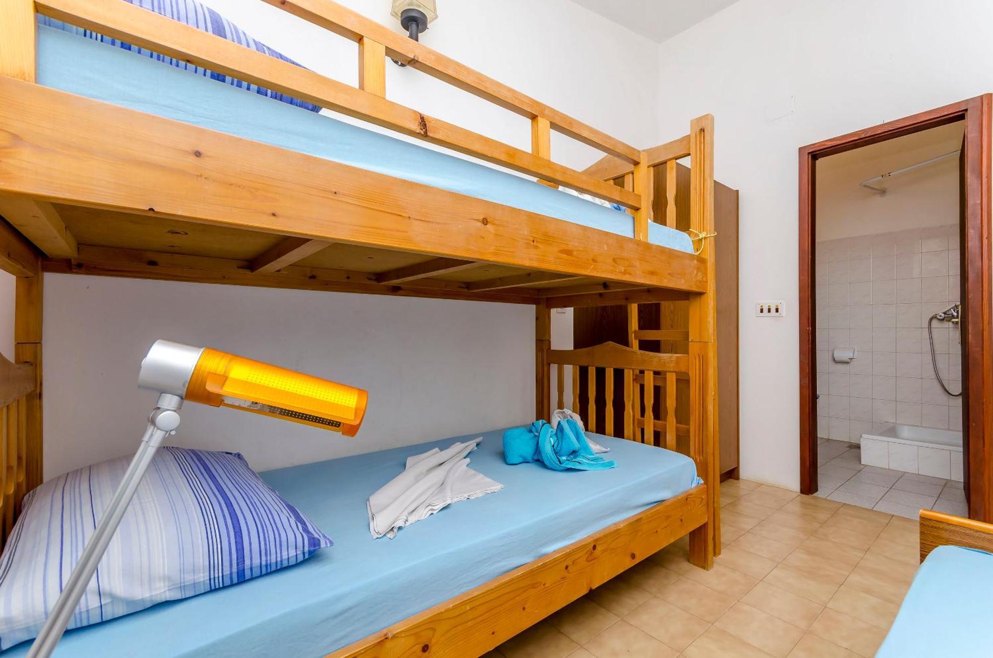 Apartments Lorena Stomorska Bagian luar foto